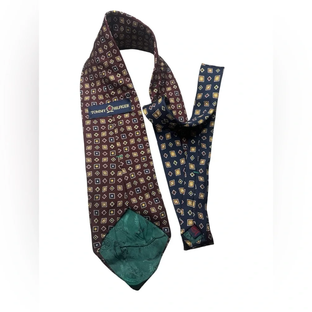 Vtg Tommy Hilfiger Silk Tie | Burgundy & Navy Geometric Crest Medallion | Preppy